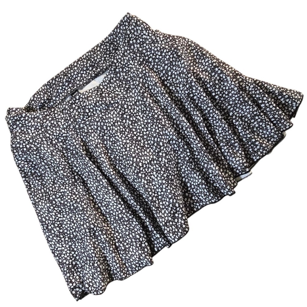 PLUS 4XL NWOT SHEIN black white floral skorts w skort pocket and cute waistband